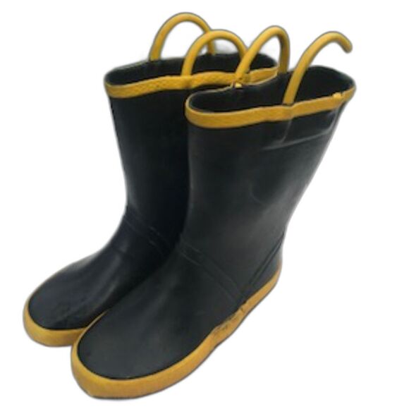 Rain Boots . Size: 11Y Kids . Waterproof Rubber w/ Pull Handles . Shark . USED - Picture 1 of 5